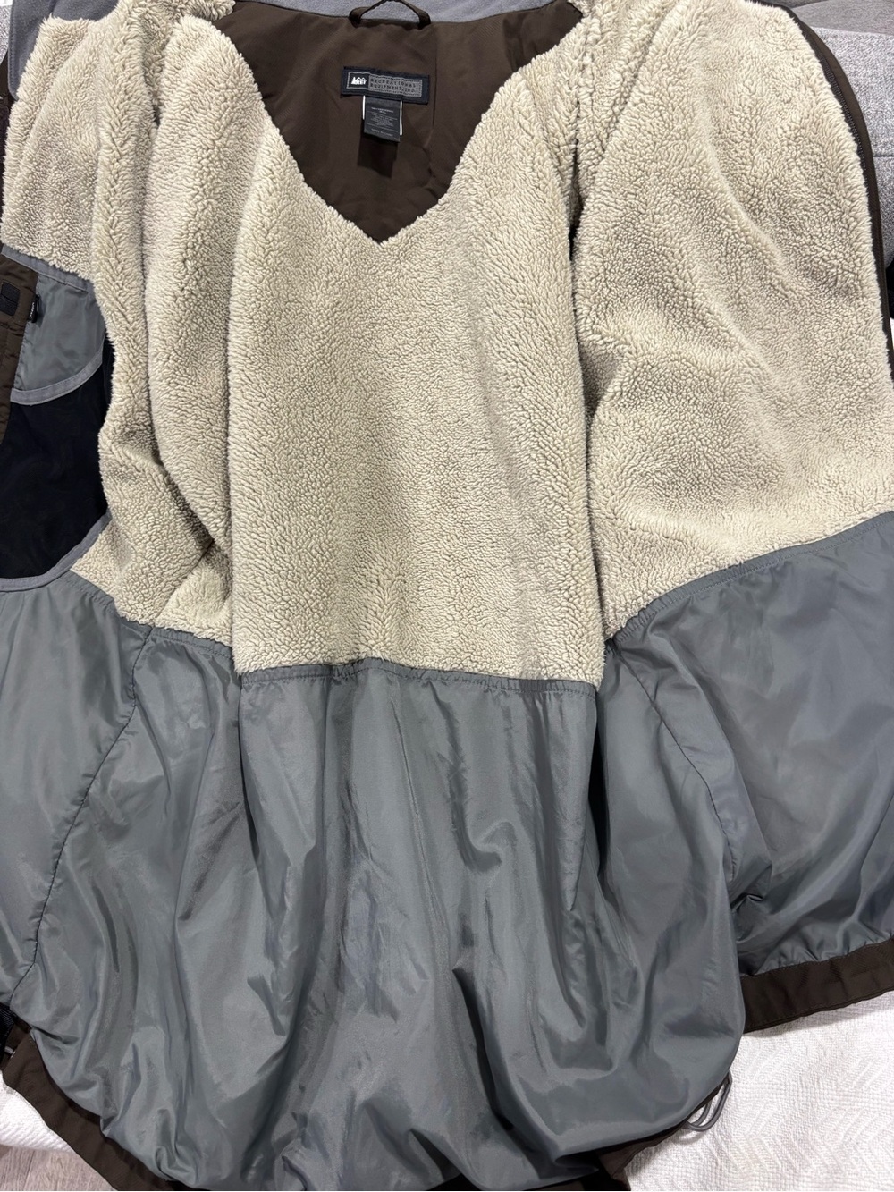 🐞REI Brown Ski Jacket with Aqua Side Panels - Picture 9 of 10
